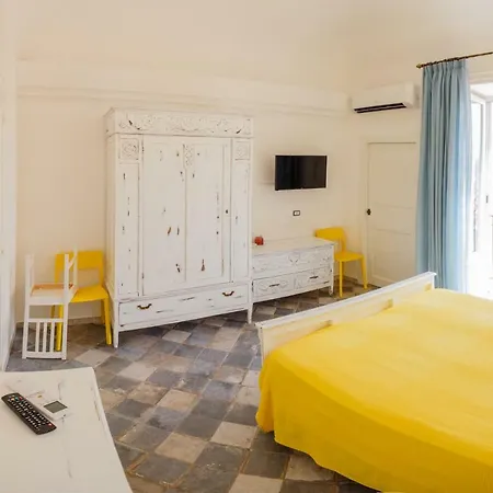 Casa Don Luigi Чефалу